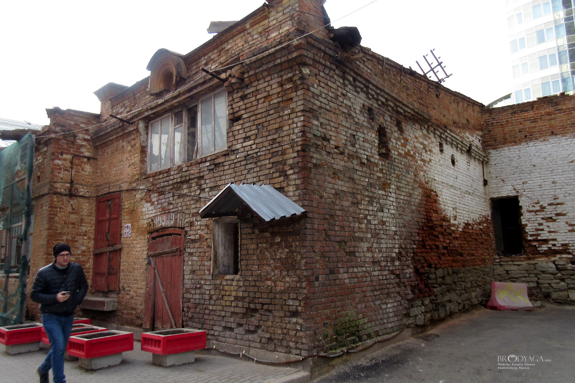 Каменная лавка. Усадьба купца В.С. Ваганова, Радищева 6, Екатеринбург (Ekaterinburg)
